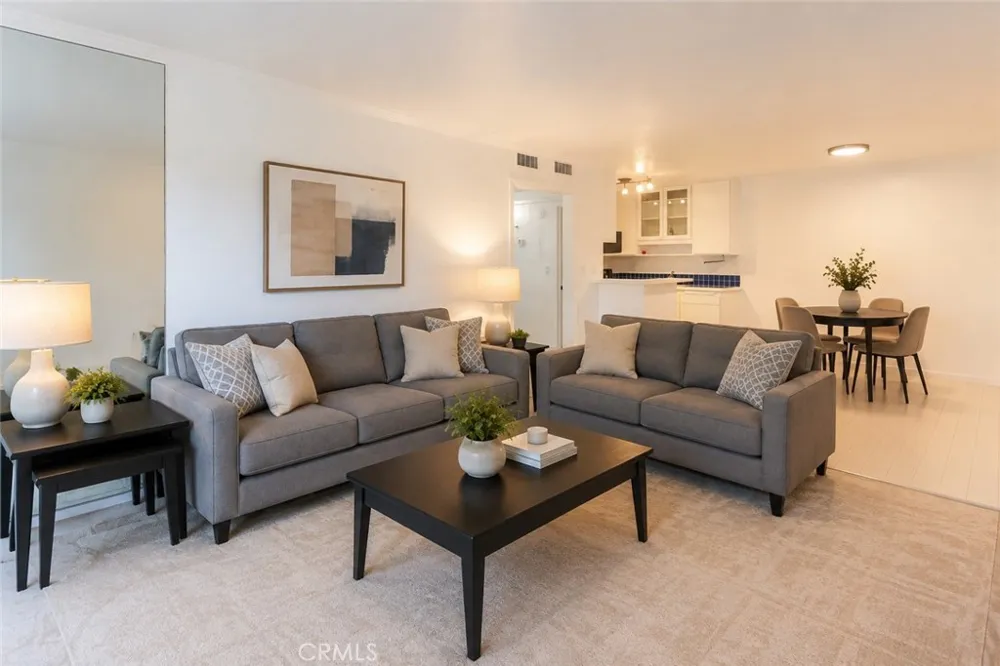 412 Bellflower #104 Long Beach, CA 90814