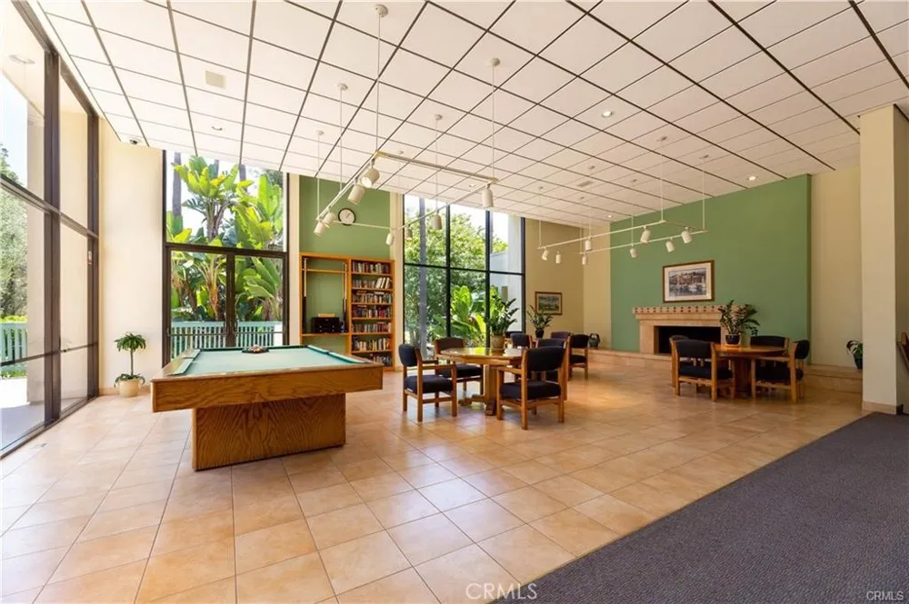 412 Bellflower #104 Long Beach, CA 90814