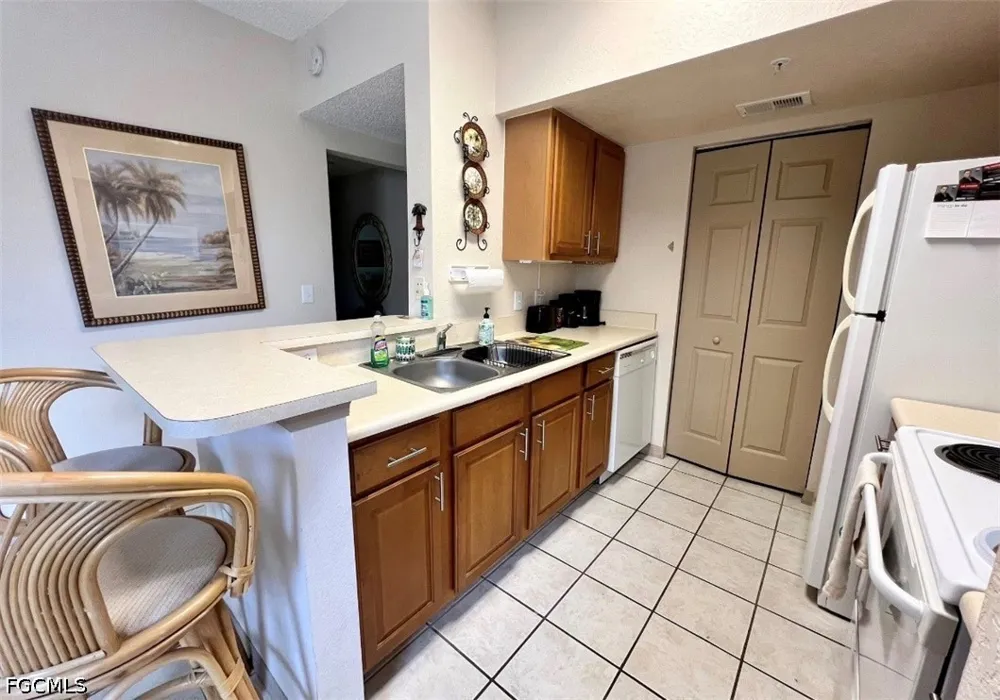 ocean walk Circle #212 Fort Myers, FL 33908