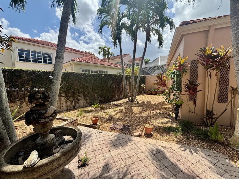 61 Via Del Corso #- Palm Beach Gardens, FL 33418