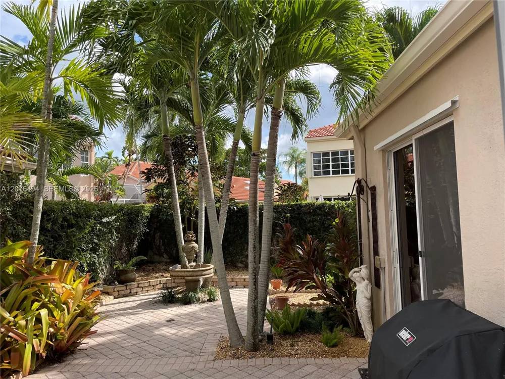 61 Via Del Corso #- Palm Beach Gardens, FL 33418