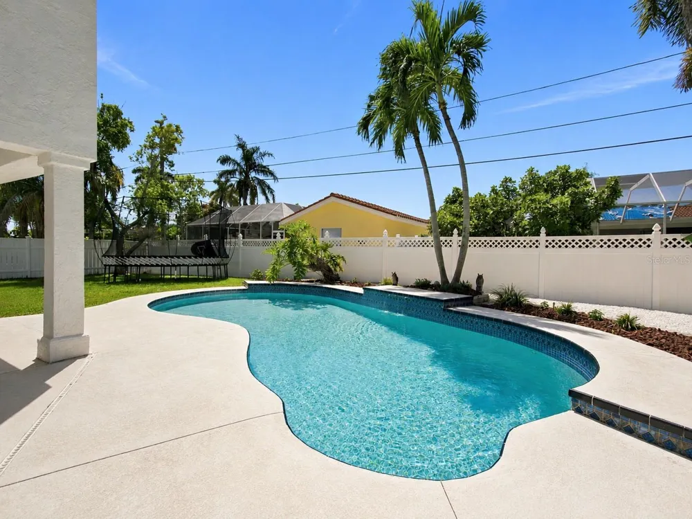 112 16TH STREET Belleair Beach, FL 33786