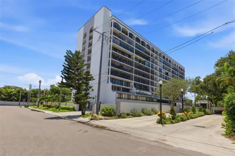 3211 W SWANN AVENUE #1103