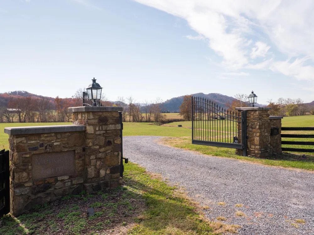 7456 A P Carter Highway Hiltons, VA 24258
