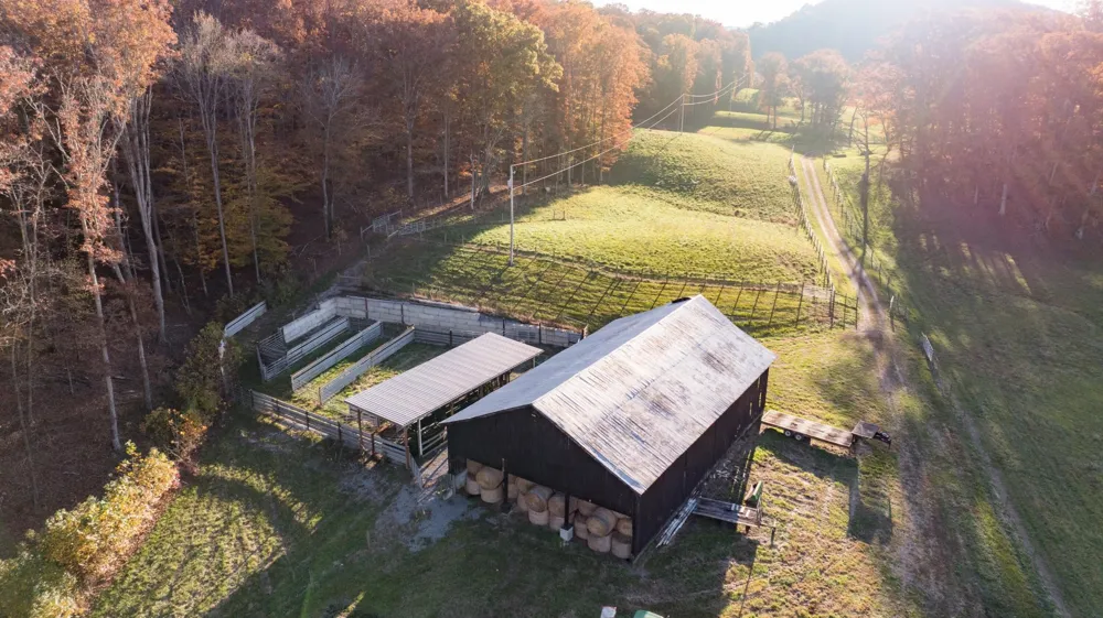 7456 A P Carter Highway Hiltons, VA 24258