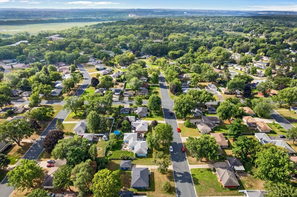 9119 Bloomington Avenue Bloomington, MN 55425