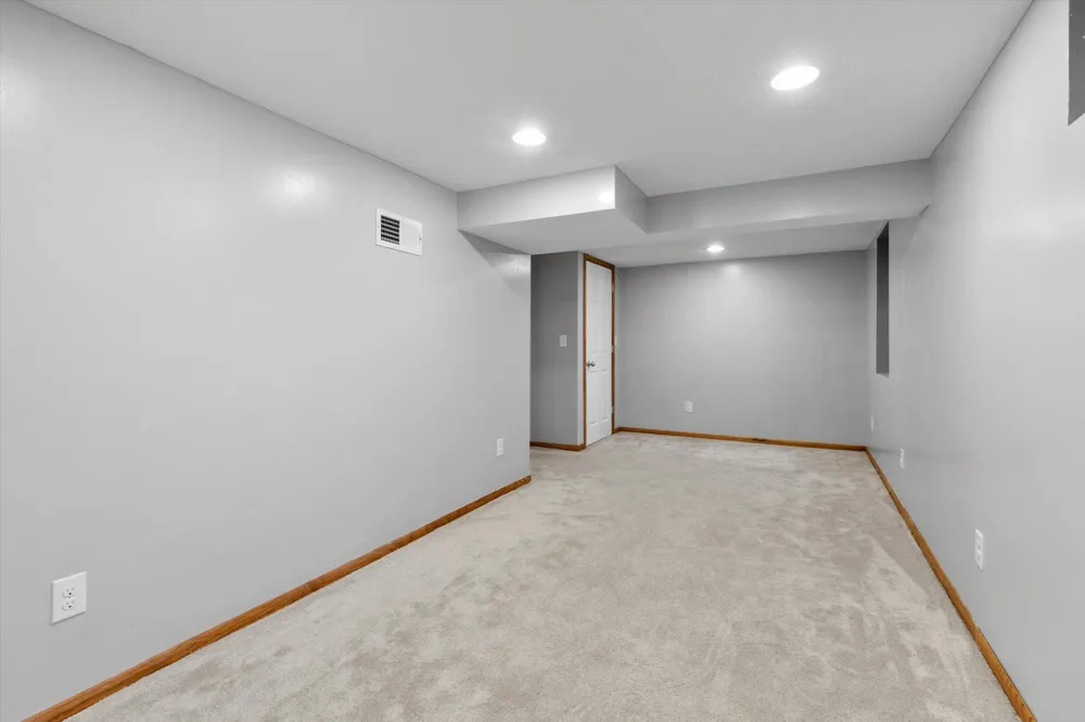 9119 Bloomington Avenue Bloomington, MN 55425