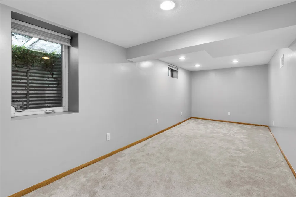 9119 Bloomington Avenue Bloomington, MN 55425
