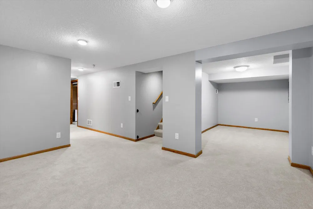 9119 Bloomington Avenue Bloomington, MN 55425