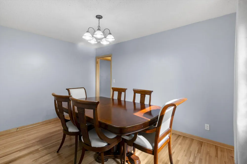 9119 Bloomington Avenue Bloomington, MN 55425