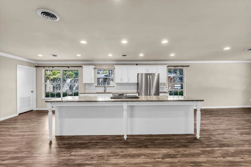1728 Laurel Lake Drive Waco, TX 76710