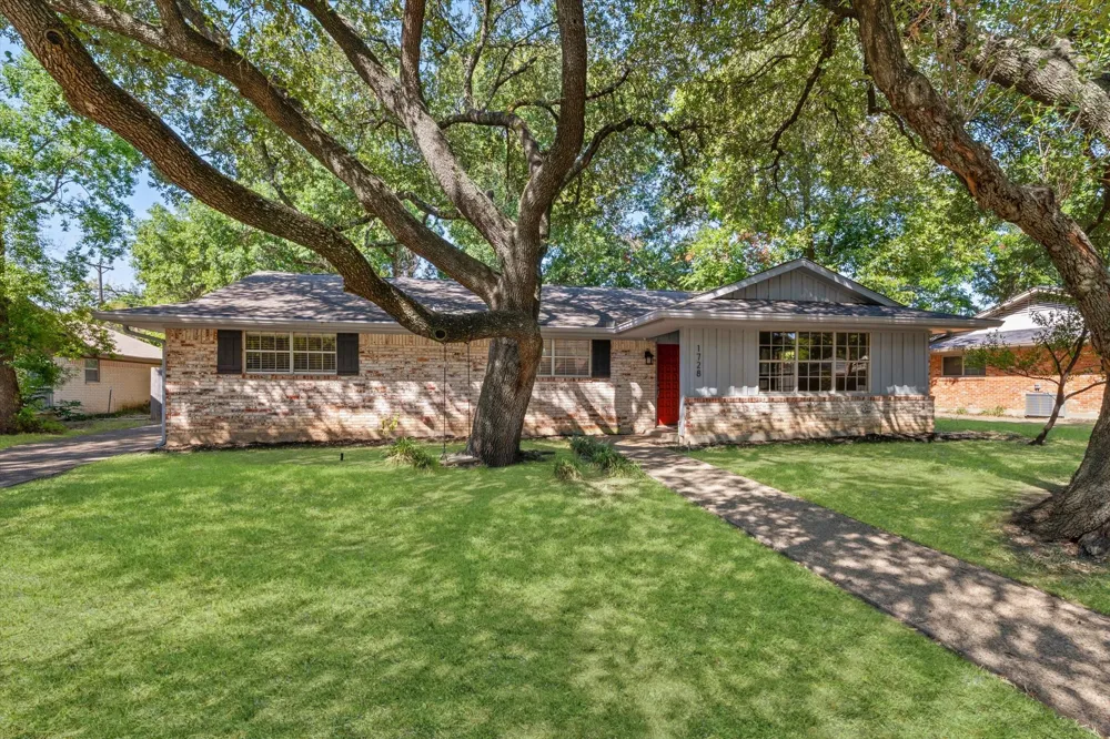 1728 Laurel Lake Drive Waco, TX 76710