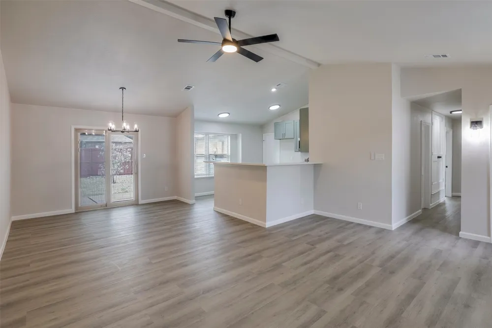 4201 Arbor Creek Drive Carrollton, TX 75010