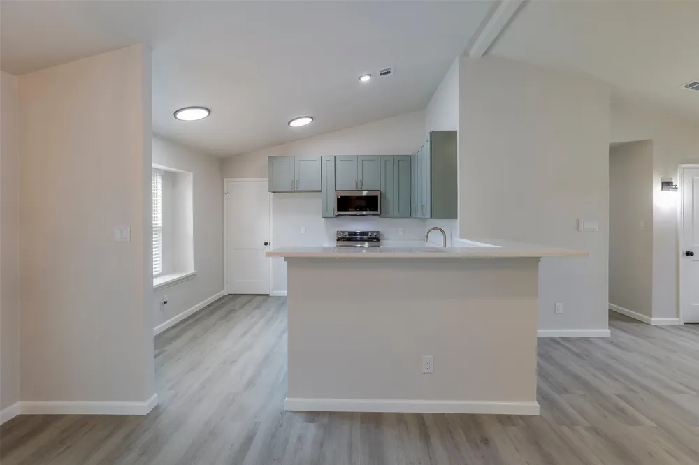 4201 Arbor Creek Drive Carrollton, TX 75010