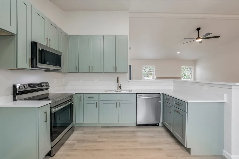 4201 Arbor Creek Drive Carrollton, TX 75010