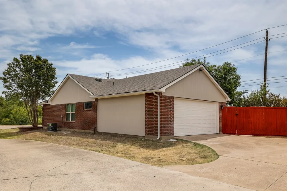 4201 Arbor Creek Drive Carrollton, TX 75010