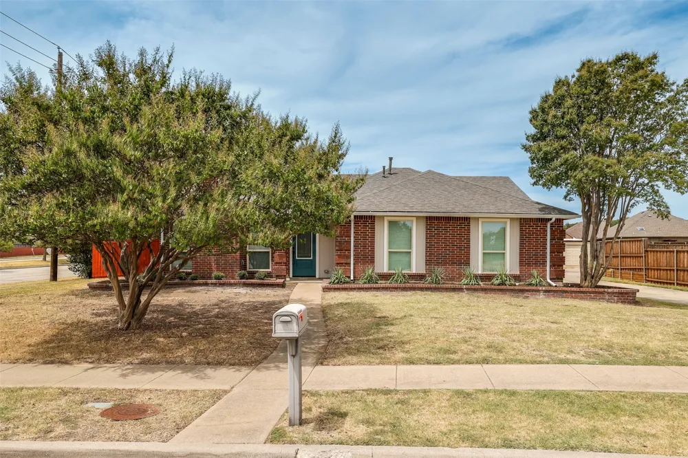 4201 Arbor Creek Drive Carrollton, TX 75010