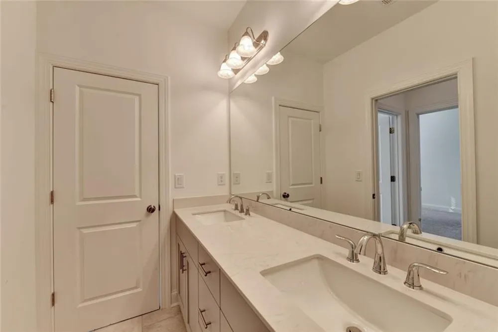 3325 Cresswell Link Way Duluth, GA 30096