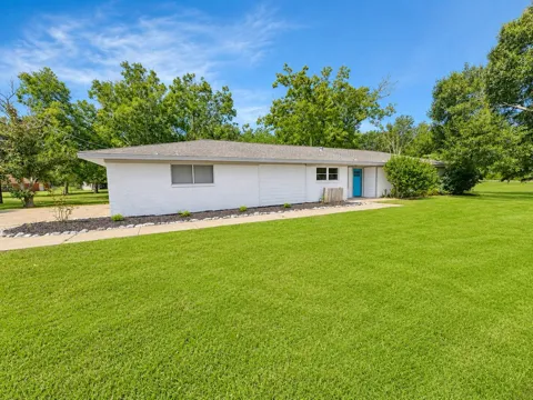 379 Hale Road
