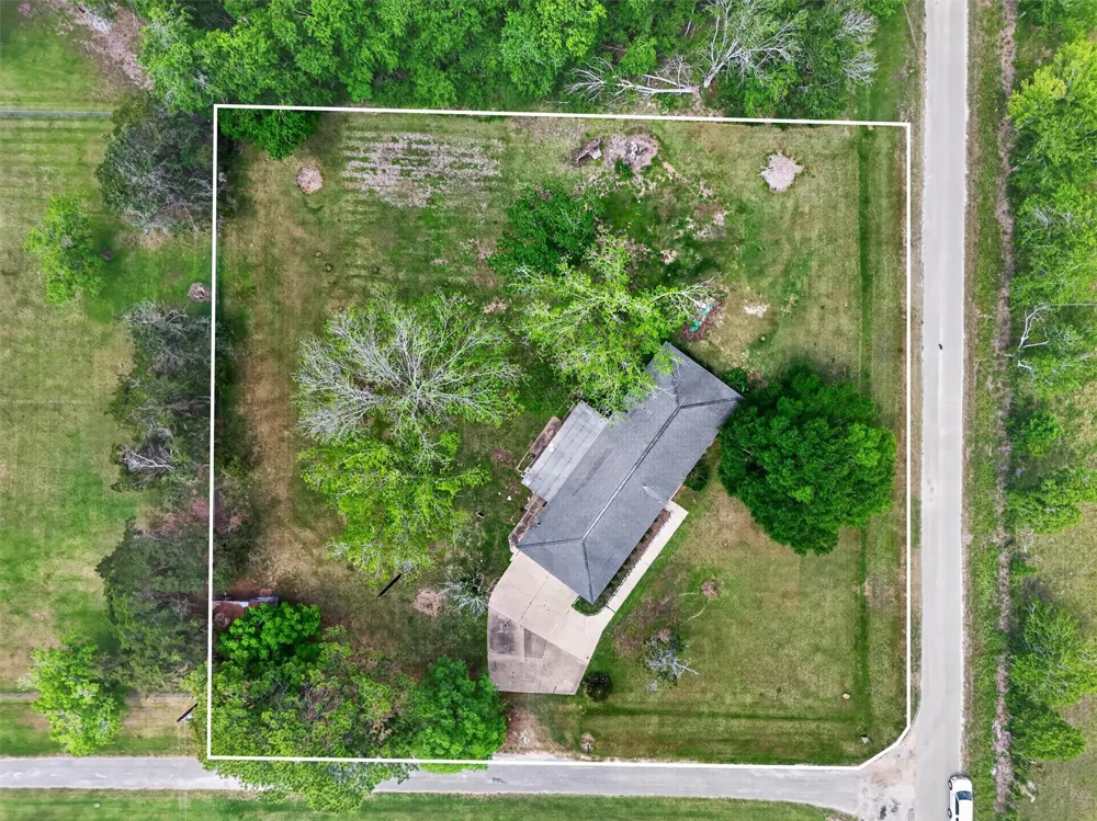 379 Hale Road Bay City, TX 77414