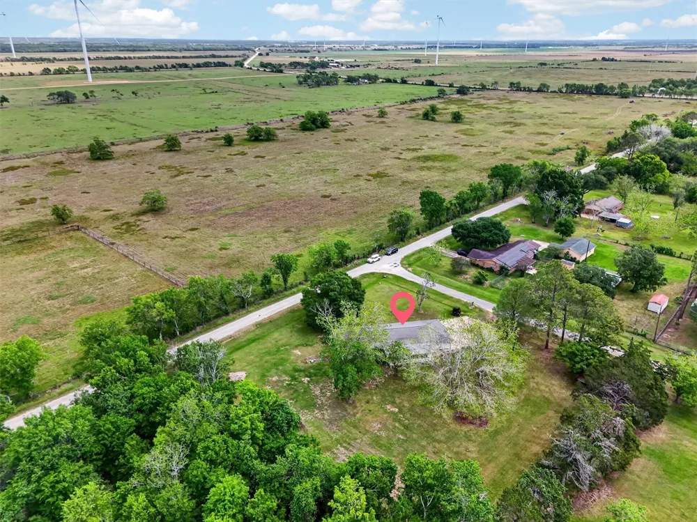 379 Hale Road Bay City, TX 77414