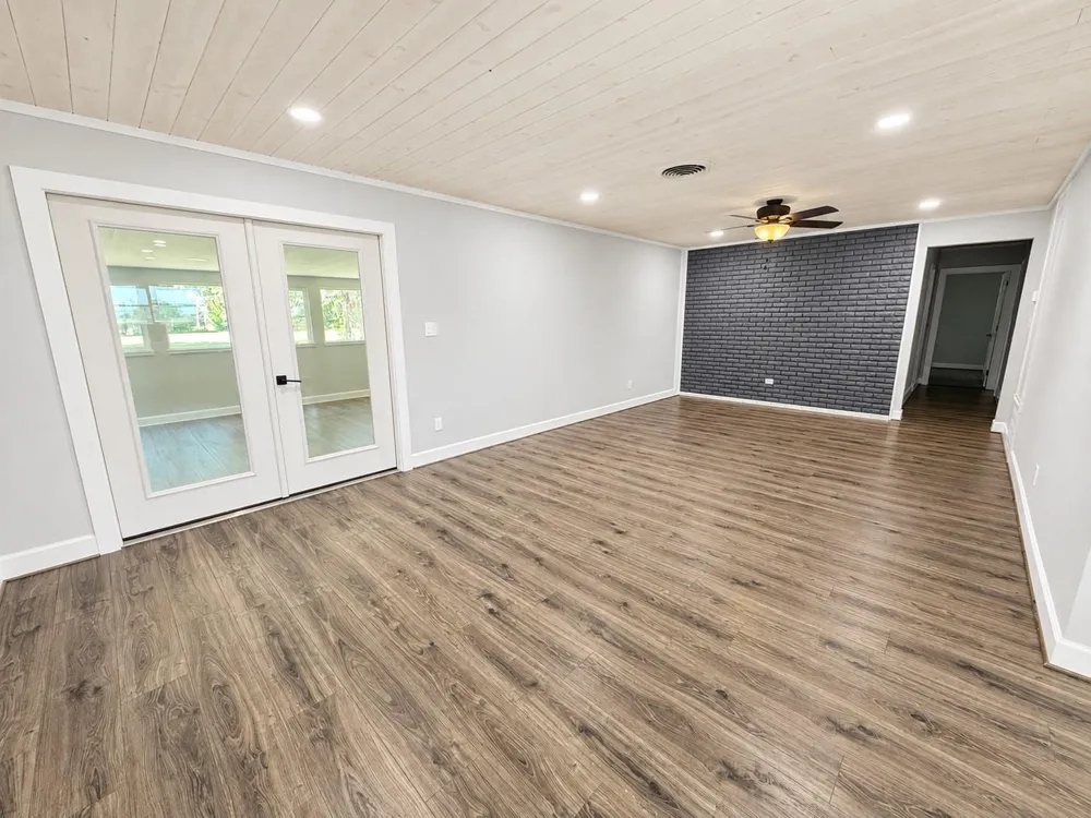 379 Hale Road Bay City, TX 77414