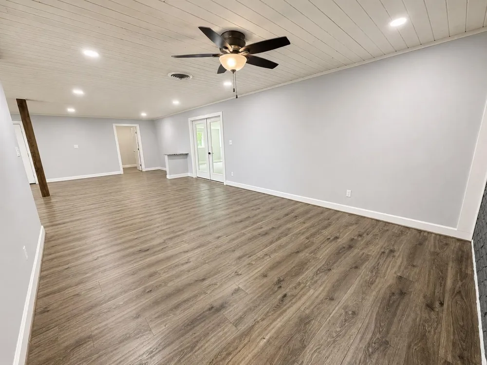 379 Hale Road Bay City, TX 77414