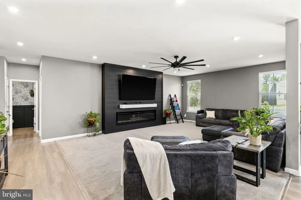 9305 SPRING HILL LANE Fredericksburg, VA 22408