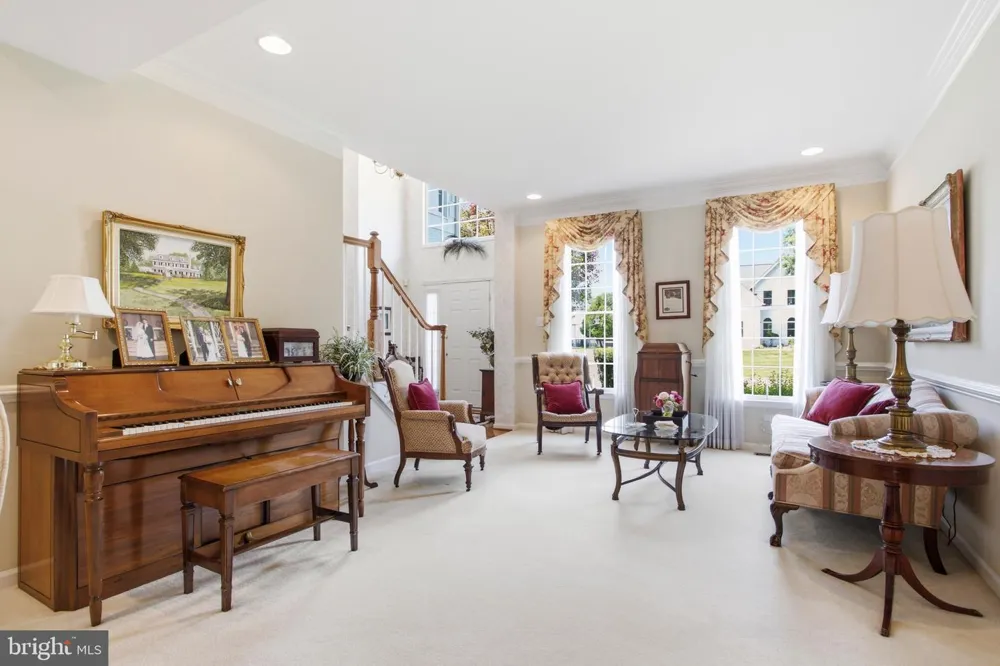 8 JESSE COURT Glen Mills, PA 19342