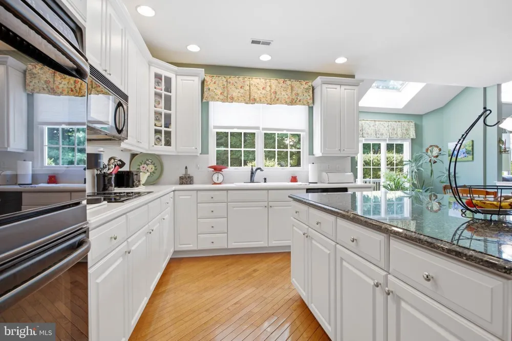 8 JESSE COURT Glen Mills, PA 19342