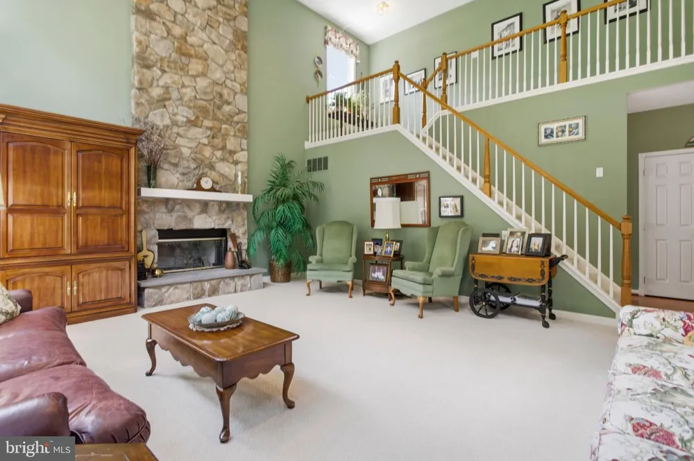 8 JESSE COURT Glen Mills, PA 19342