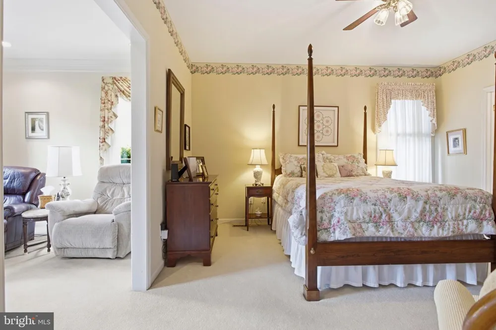 8 JESSE COURT Glen Mills, PA 19342