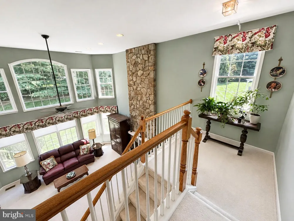 8 JESSE COURT Glen Mills, PA 19342