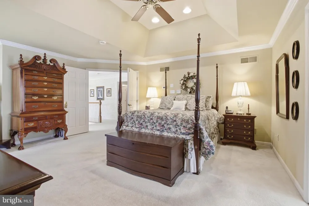 8 JESSE COURT Glen Mills, PA 19342
