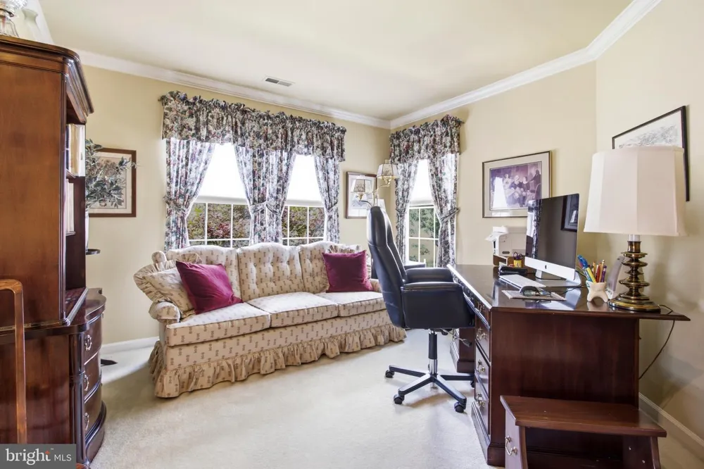 8 JESSE COURT Glen Mills, PA 19342
