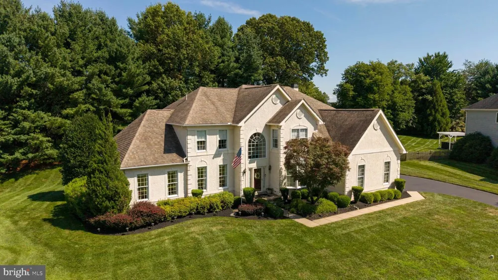 8 JESSE COURT Glen Mills, PA 19342