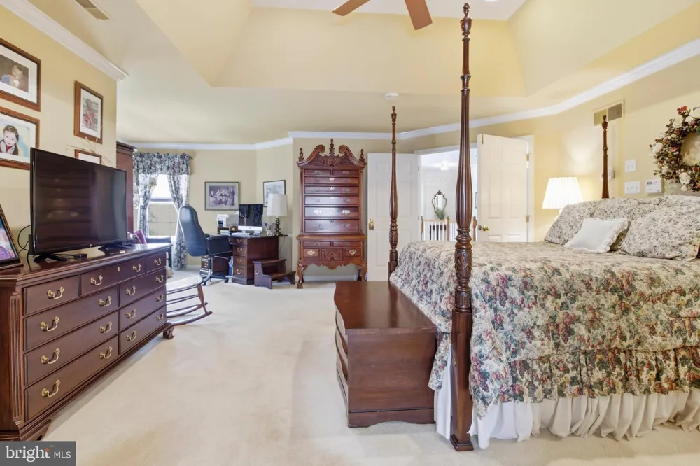 8 JESSE COURT Glen Mills, PA 19342