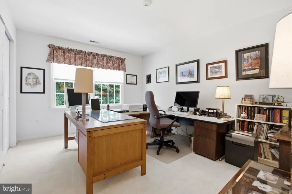 8 JESSE COURT Glen Mills, PA 19342