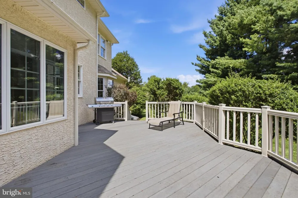 8 JESSE COURT Glen Mills, PA 19342