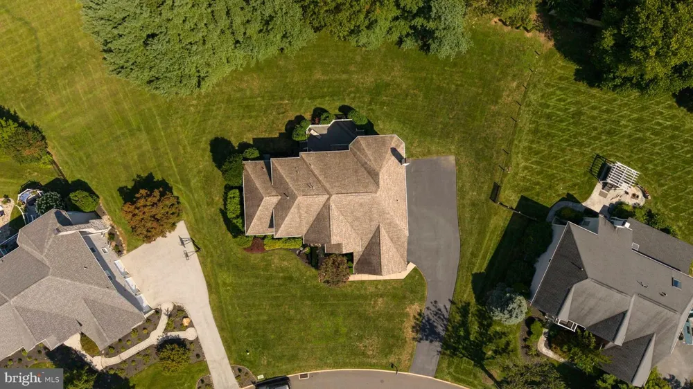 8 JESSE COURT Glen Mills, PA 19342