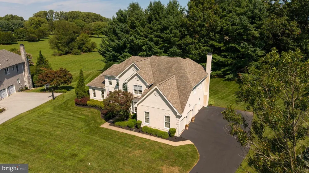 8 JESSE COURT Glen Mills, PA 19342