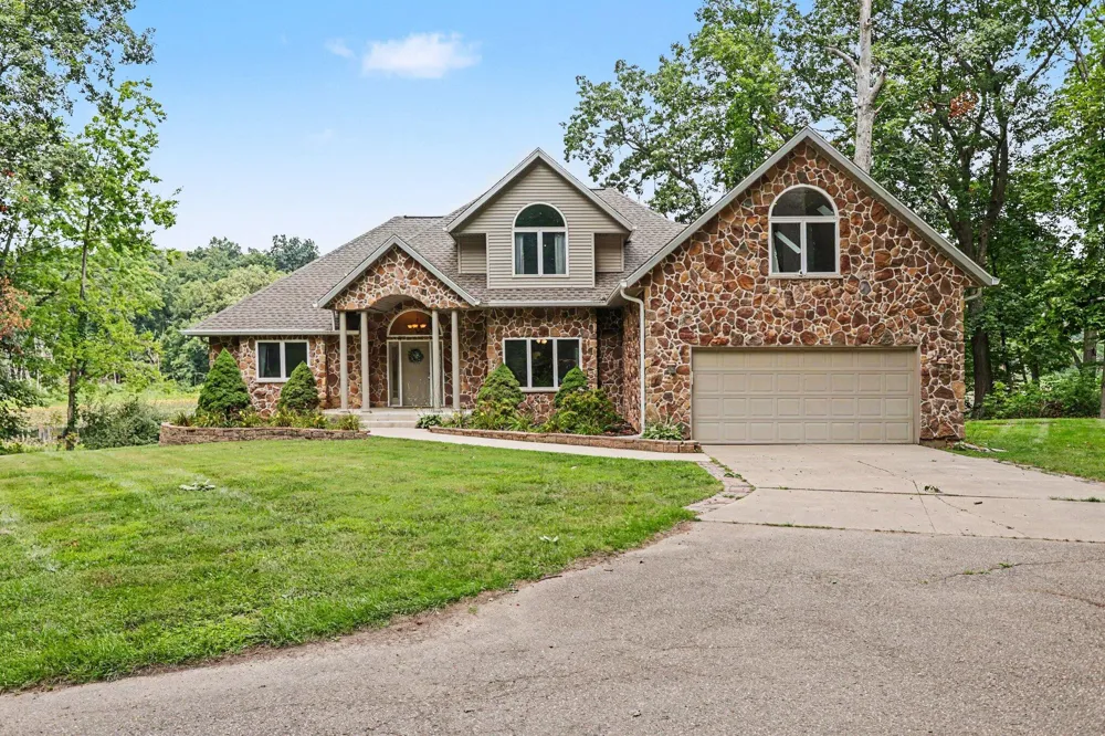 7805 Cougar Drive Delton, MI 49046