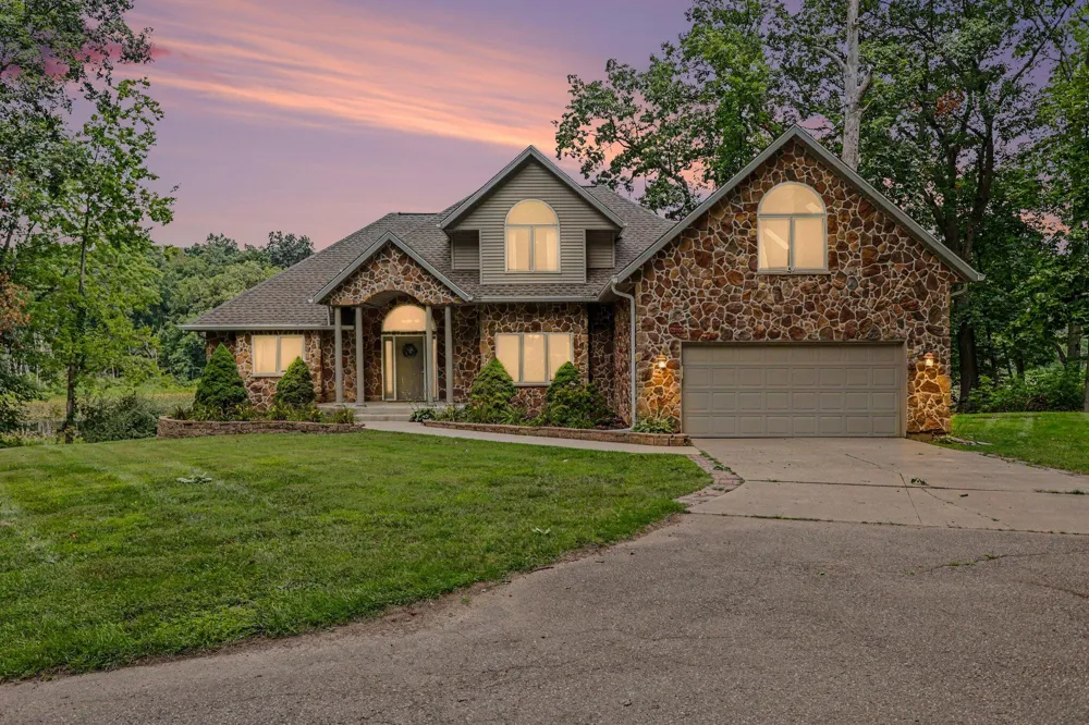 7805 Cougar Drive Delton, MI 49046