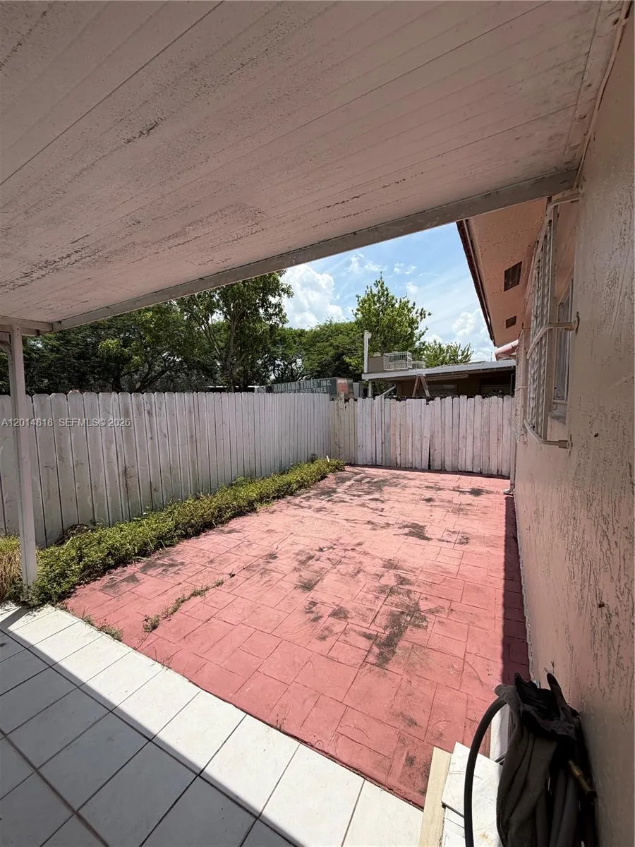 7101 W 24th Ave #14 Hialeah, FL 33016