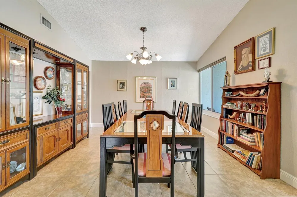 8630 BRIDLE PATH COURT #207 Davie, FL 33328