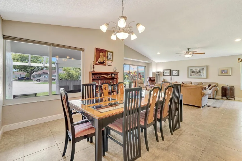 8630 BRIDLE PATH COURT #207 Davie, FL 33328