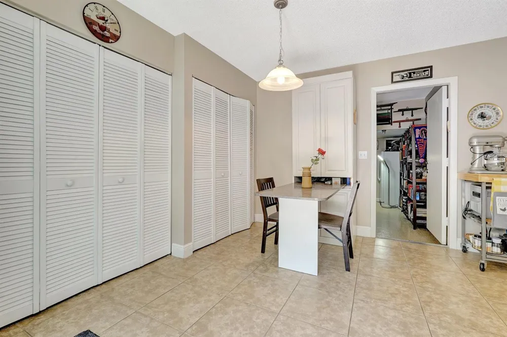 8630 BRIDLE PATH COURT #207 Davie, FL 33328