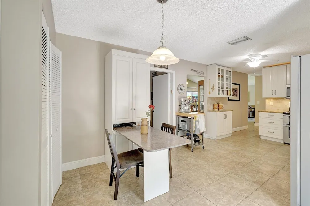 8630 BRIDLE PATH COURT #207 Davie, FL 33328