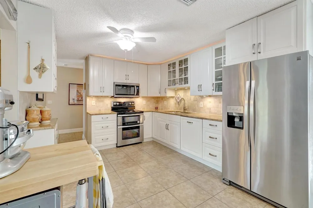 8630 BRIDLE PATH COURT #207 Davie, FL 33328