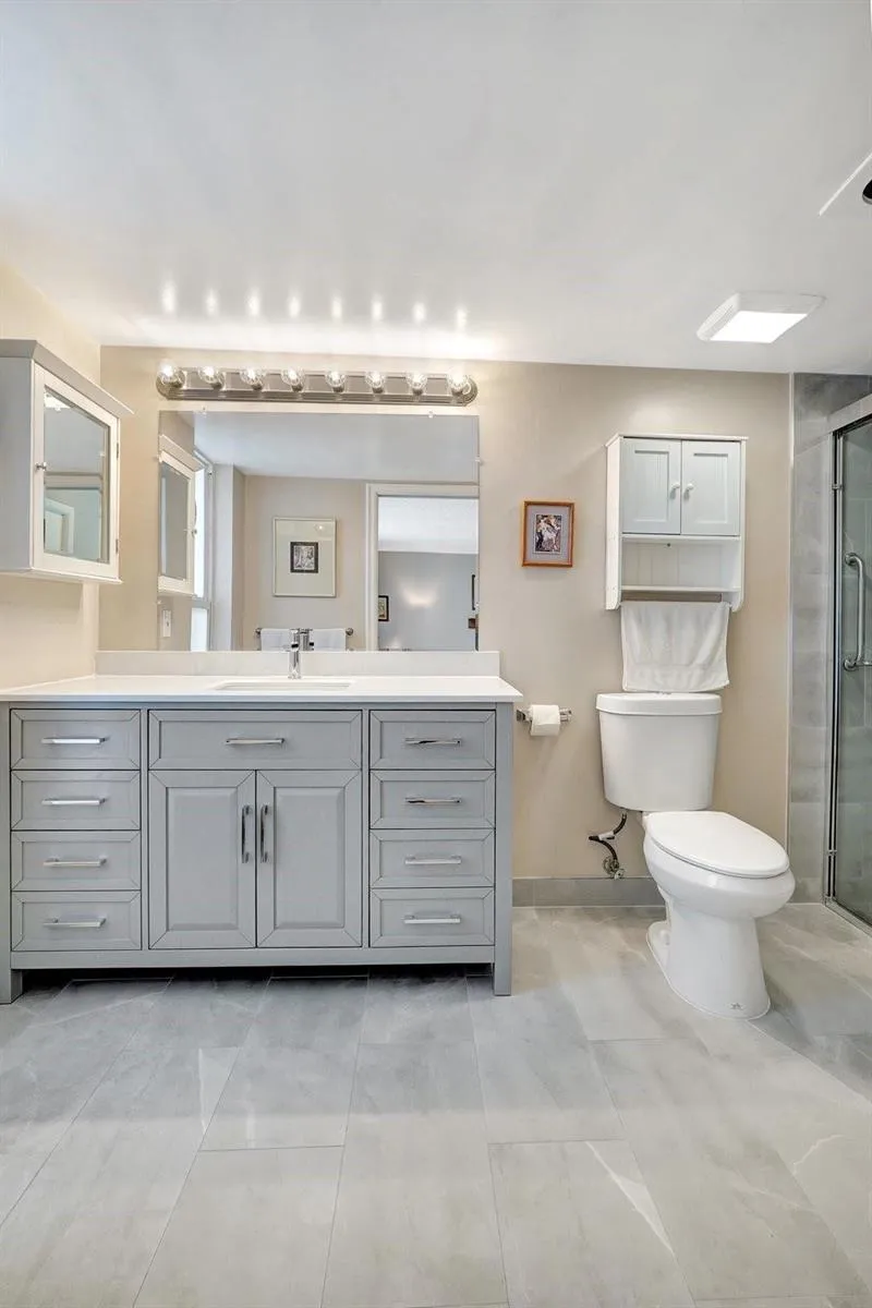 8630 BRIDLE PATH COURT #207 Davie, FL 33328